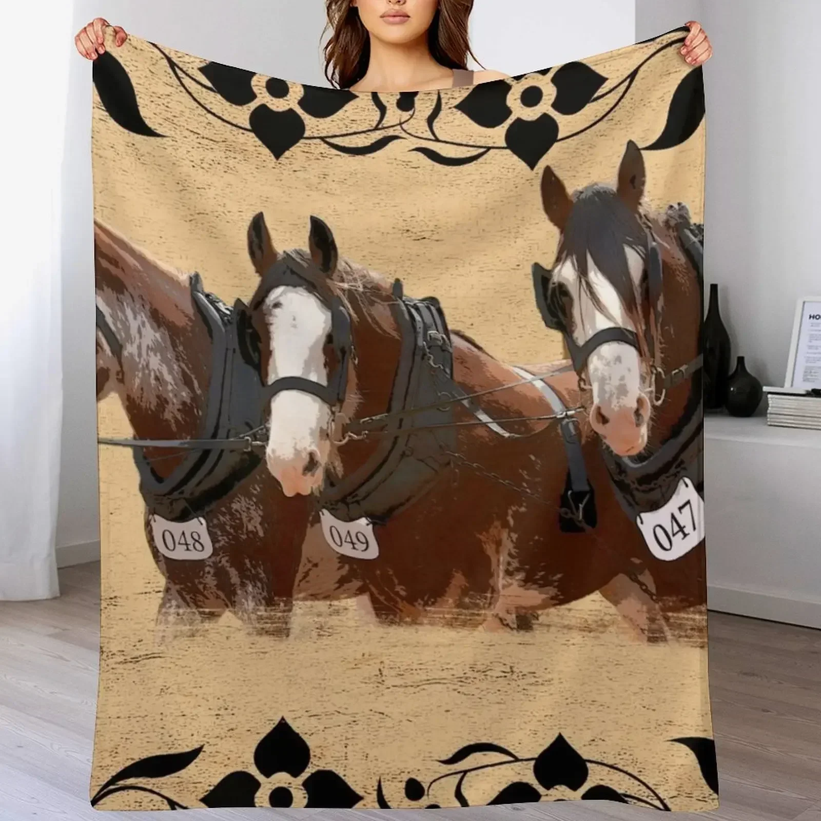 Плед HEAVY HORSES CLYDESDALE декоративное одеяло для диванов