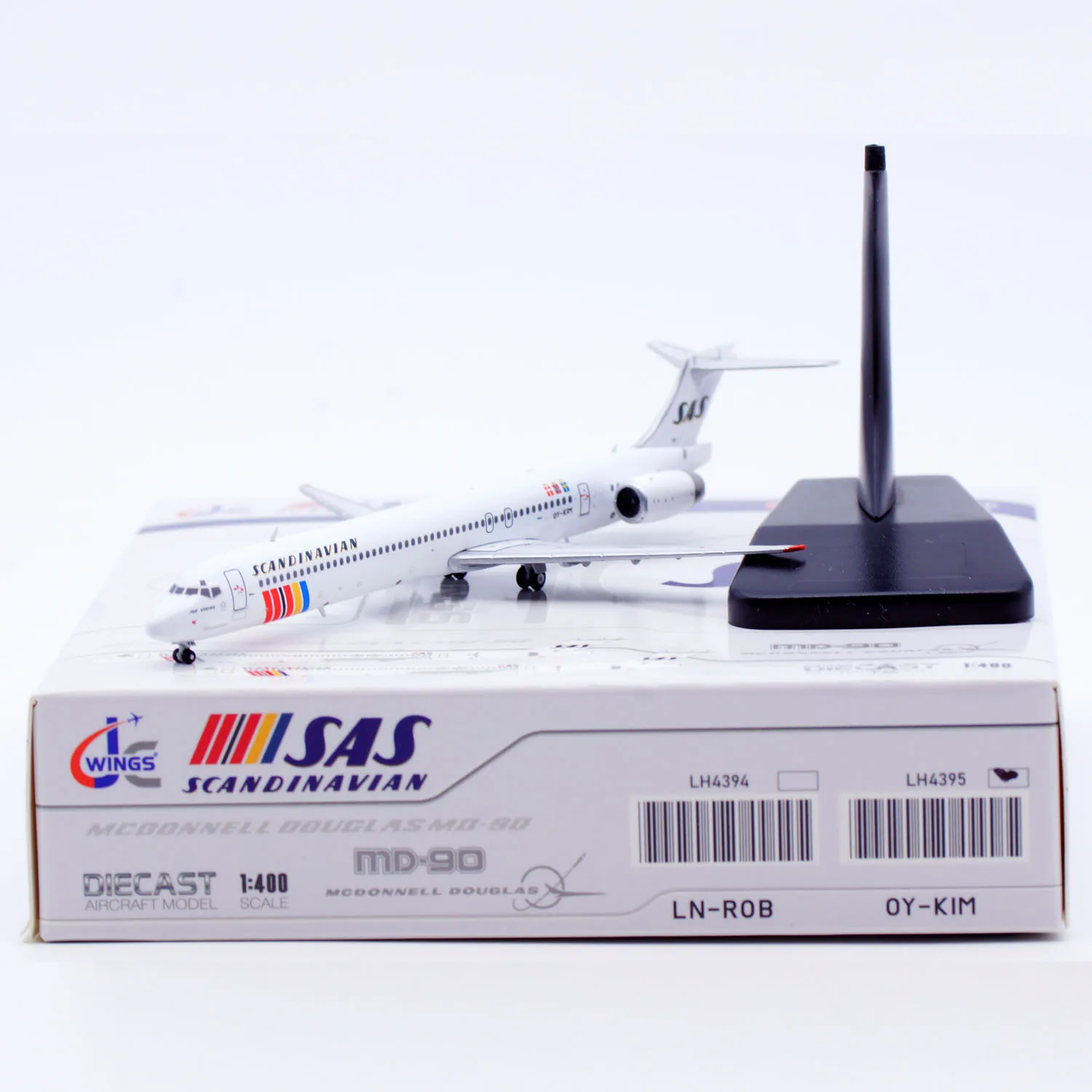 Фото Коллекционная модель самолета из сплава LH4395 JC Wings 1:400 SAS Scandinavian Airlines McDonnell Douglas MD-90, литая под давлением, OY-KIM №1