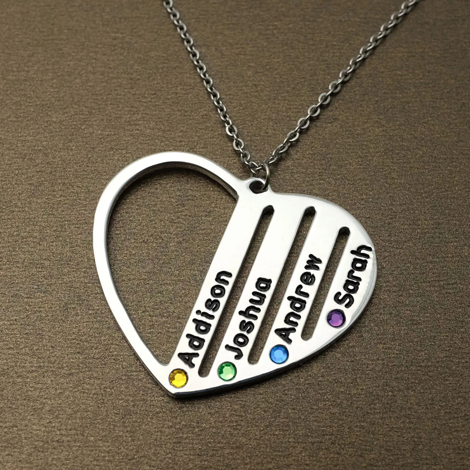 

Personalized Family Names Necklace Gift for Mom Grandma Custom Necklace Heart Pendant Engraved Nameplate Birthstone Jewelry