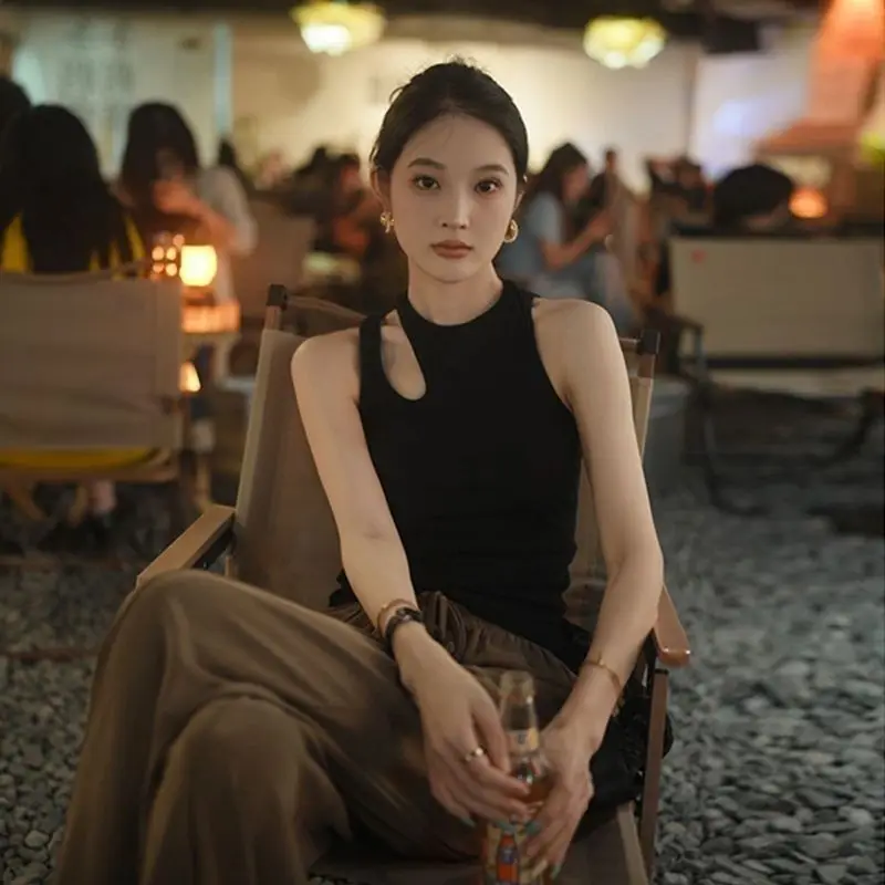 

Кроп-Топ женский облегающий однотонный с квадратным вырезом и коротким рукавом