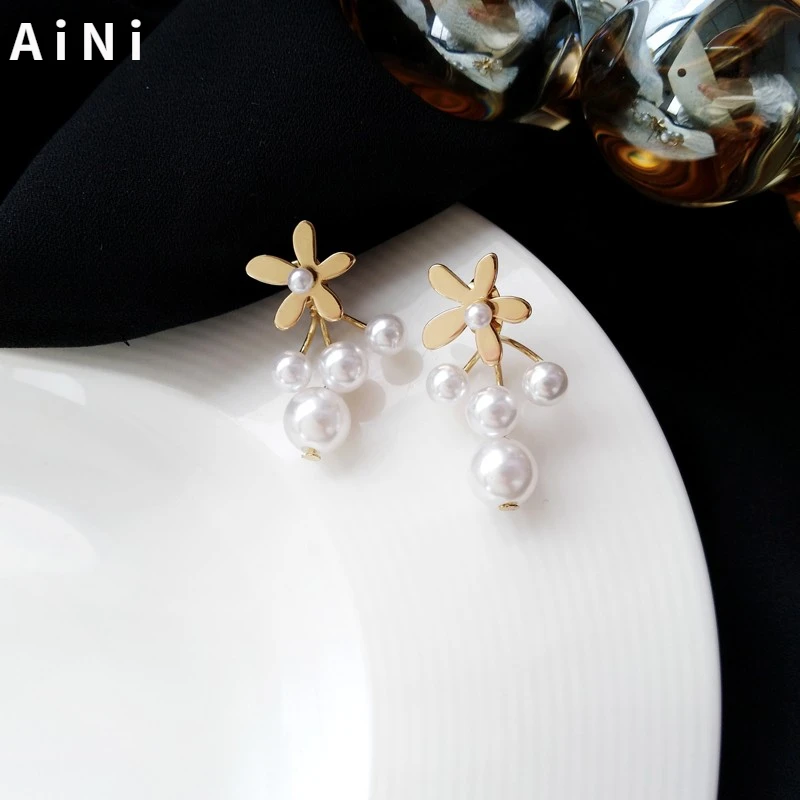 

S925 needle Women Jewelry Simulated Pearls Earrings Pretty Design Hot Selling Bead Drop Earrings For Girl Party Gifts