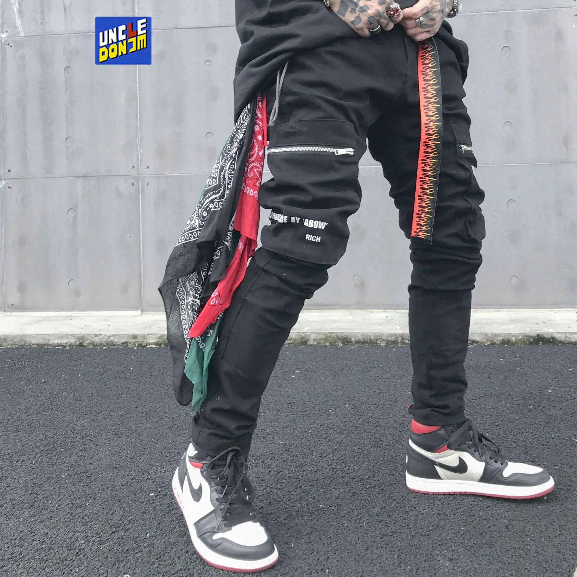 

UNCLEDONJM Harem Pants Mens Hip Hop Patchwork Cargo Ripped Sweatpants Joggers Trousers Male Fashion Zipper Pencil Pants