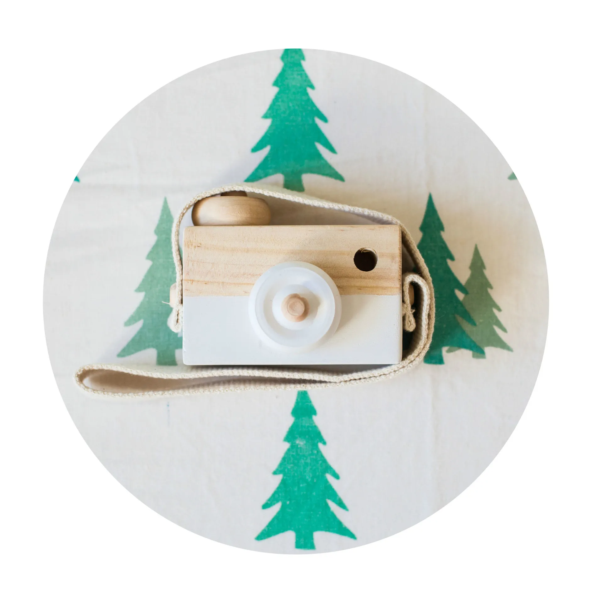 

Newborn Photography Wooden Camera with Children's Toy Ornaments Hanging Neck Photographing Props for Baby's Growth Commemoration