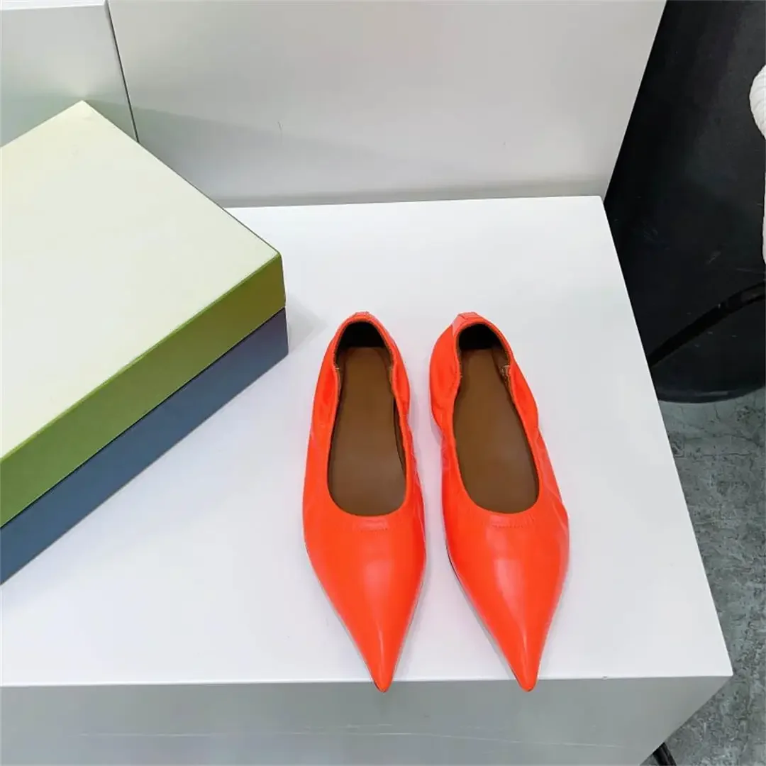 Женские туфли на низком каблуке повседневные однотонные туфли-лодочки из