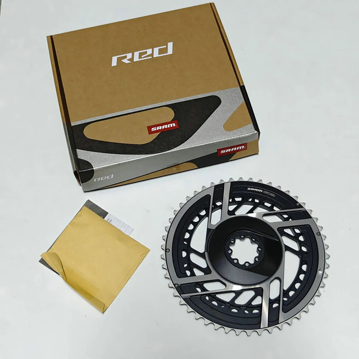 Фото Комплект шестерен SRAM RED 2x 46/33T, 48/35T, 50/37T с прямым креплением, 12-скоростной, CR-RED-KIT-E1, X-Range система переключения передач №2