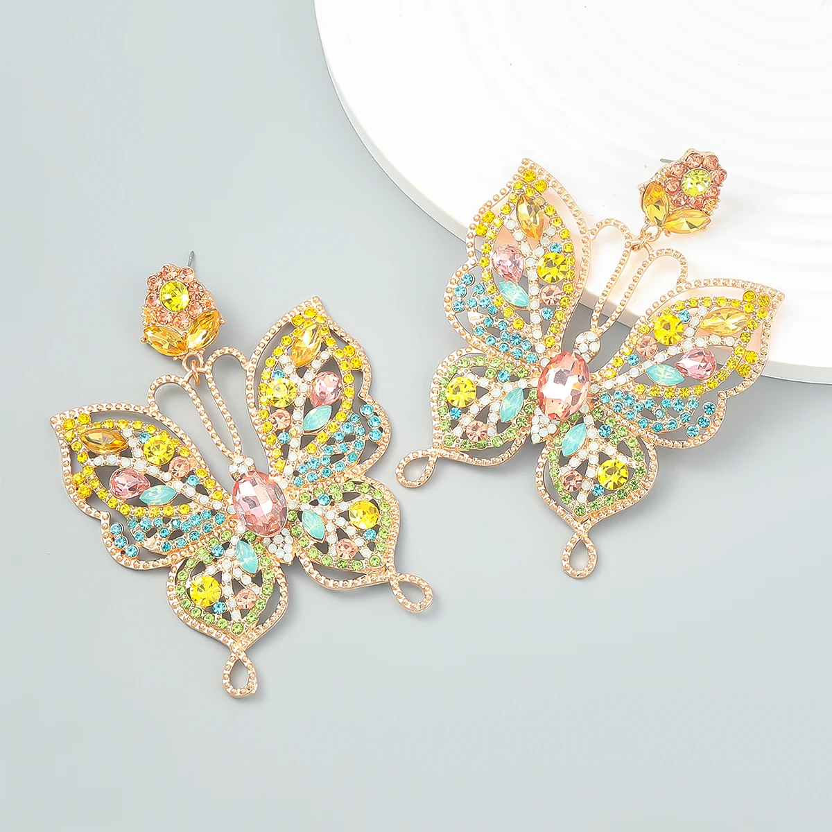 

DOINGPRO Trend Metal Rhinestone Butterfly Dangle Earrings Palace Banquet Luxury Jewelry 2022 New Women's Earrings
