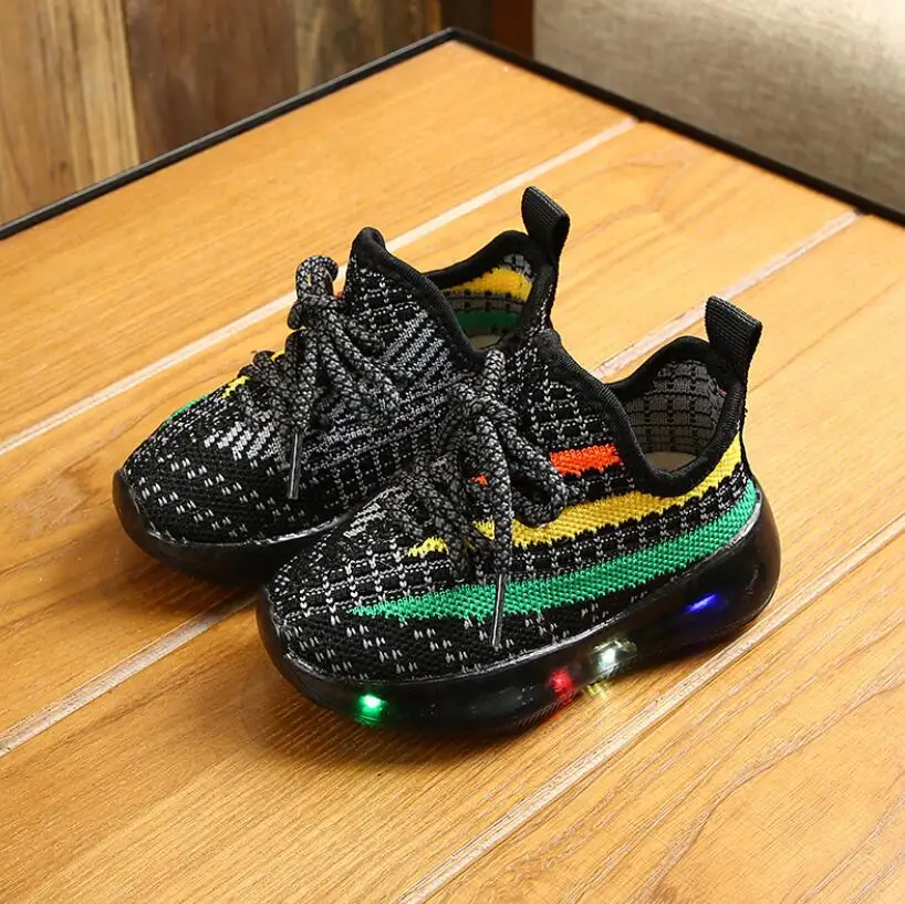 

2022 New Child Sport Shoes Luminous Fashion Breathable Kids Boys Net Shoes Girls Anti-Slippery Sneakers With Light Running Shoes