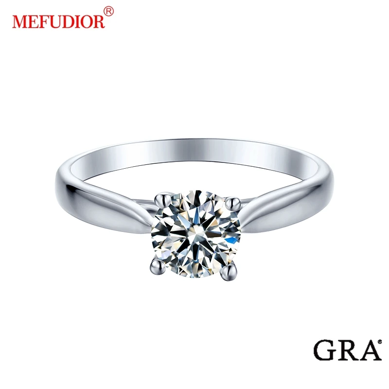 

Кольцо обручальное из серебра и белого золота с муассанитом 0.5CT, 18 к