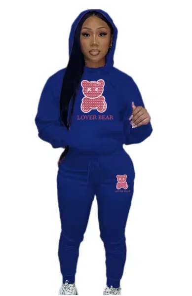 Спортивный костюм с карманом-кенгуру и милым медведем