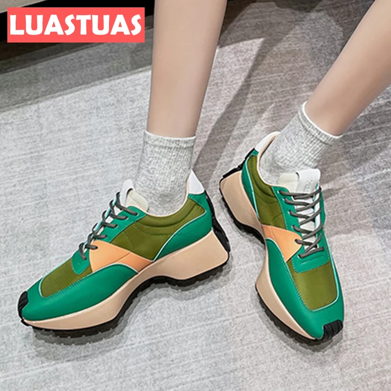 

Женские кроссовки из натуральной кожи, Размеры 35-39