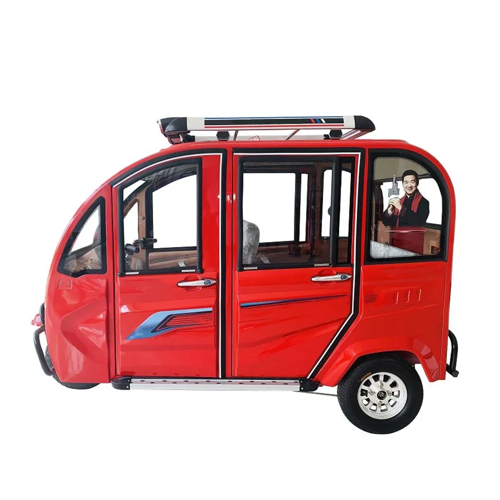 Электрический трехколесный мотоцикл Bajaj Taxi