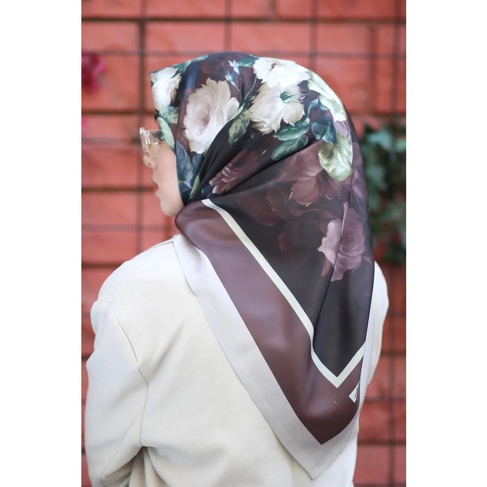 

Декорированный тафтовый шарф-крем Dorlie