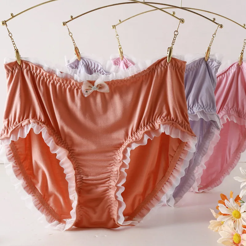 Женские мягкие атласные трусы больших размеров