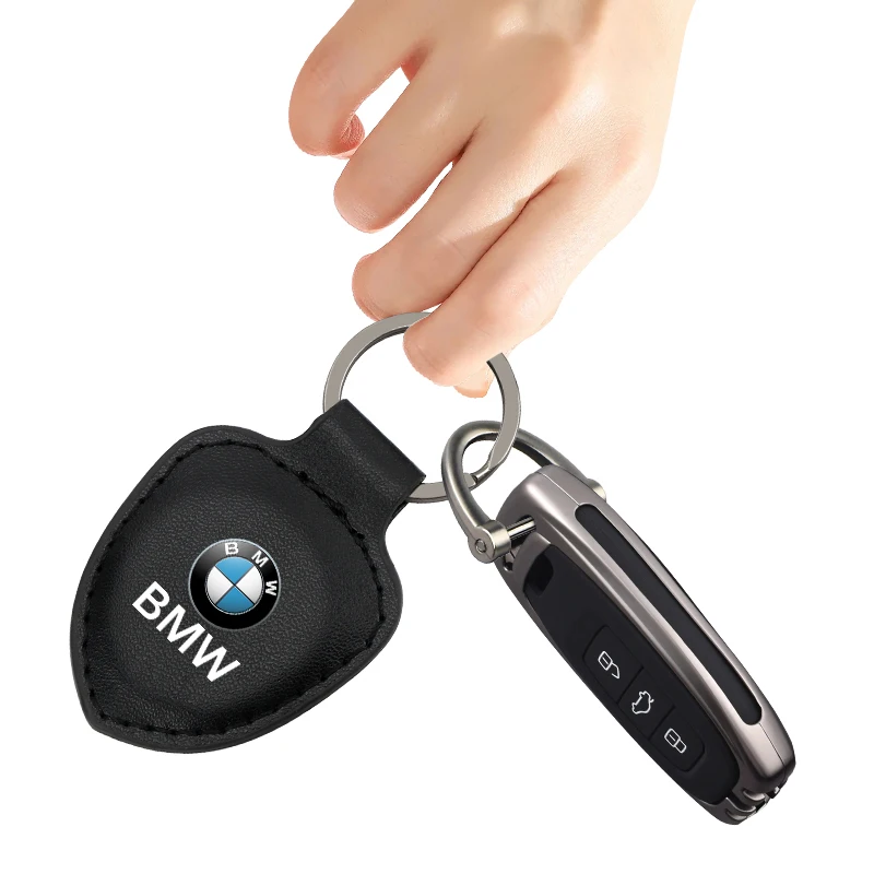 Автомобильный брелок простой металлический для ключей деловой женский подарок