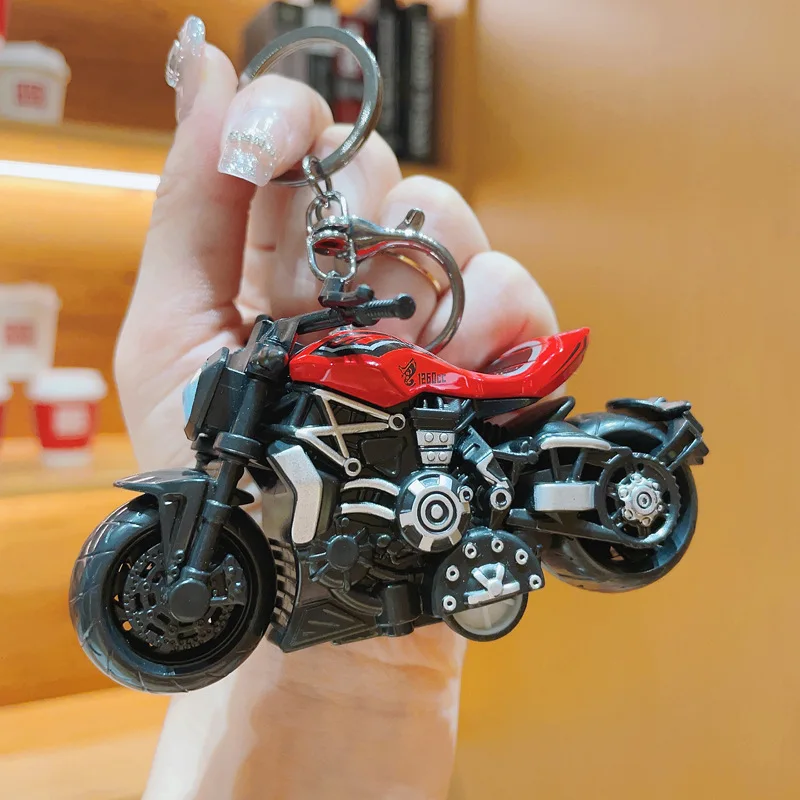 

Kezzi new domineering motorcycle keychain exquisite Car Keychain Bag pendant gift