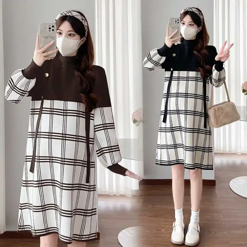 Осенне-зимнее стильное платье для беременных свободного покроя в клетку