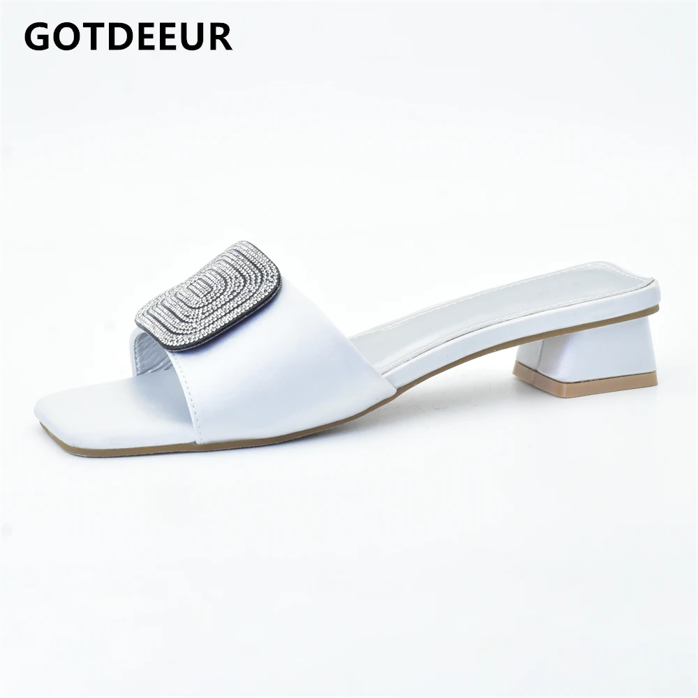 

New Arrival Low Heels Women Shoes Decorated with Rhinestone Nigerian Women Pumps Wedding Shoes Bride Woman Designer Shoes