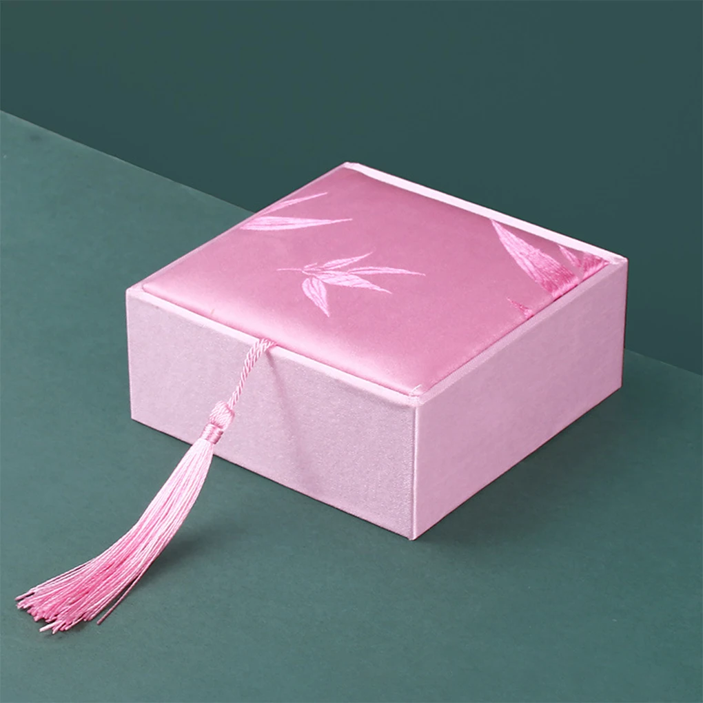 

Коробка для ювелирных изделий из парчи, подвеска, браслет, кольцо, держатель, подушка, подарочная упаковочная коробка с крышкой, туалетный с...