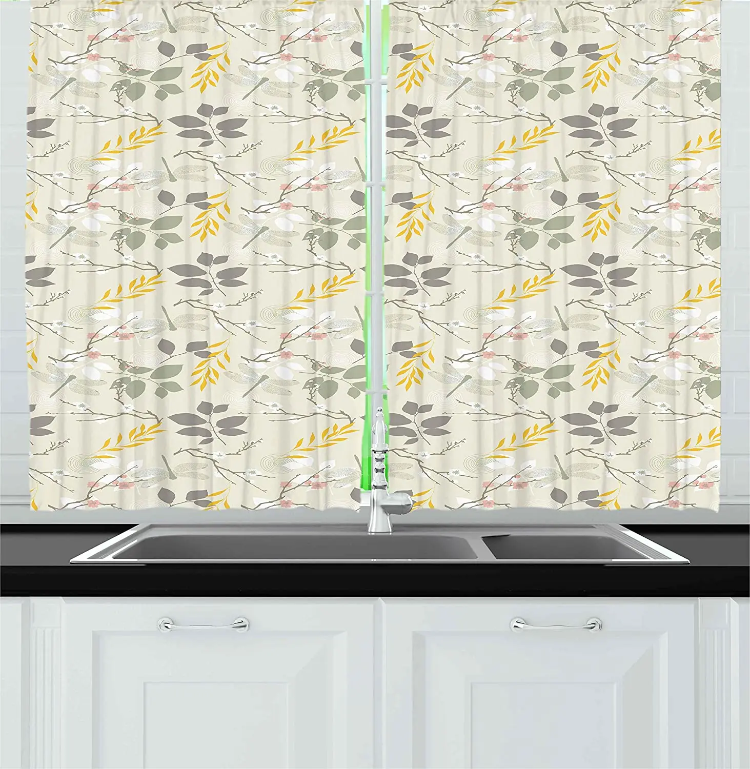 

Светонепроницаемые занавески для кухни в виде современных цветов