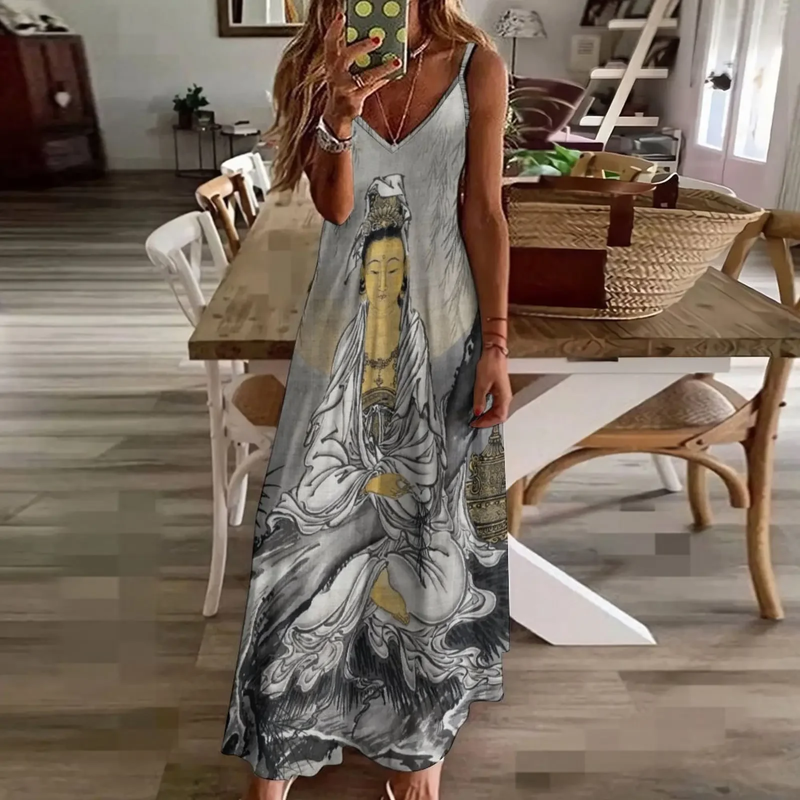 Белое платье-Кеннон (Гуаньинь или Гуань Инь) Бодхисаттва сострадания