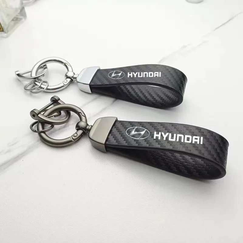 

FLeather Keychain Horseshoe Buckle Jewelry For Hyundai Creta Ix25 Tucson Stereo Santa Knoa Solaris Ix35 Lanyard Car Accessories