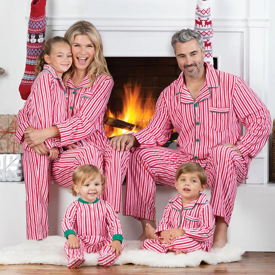 High Quality Christmas Pajama Sets for the Whole Family Matching Striped Print Pajamas Mom Dad Baby Kids Sleepwear Home Clothes