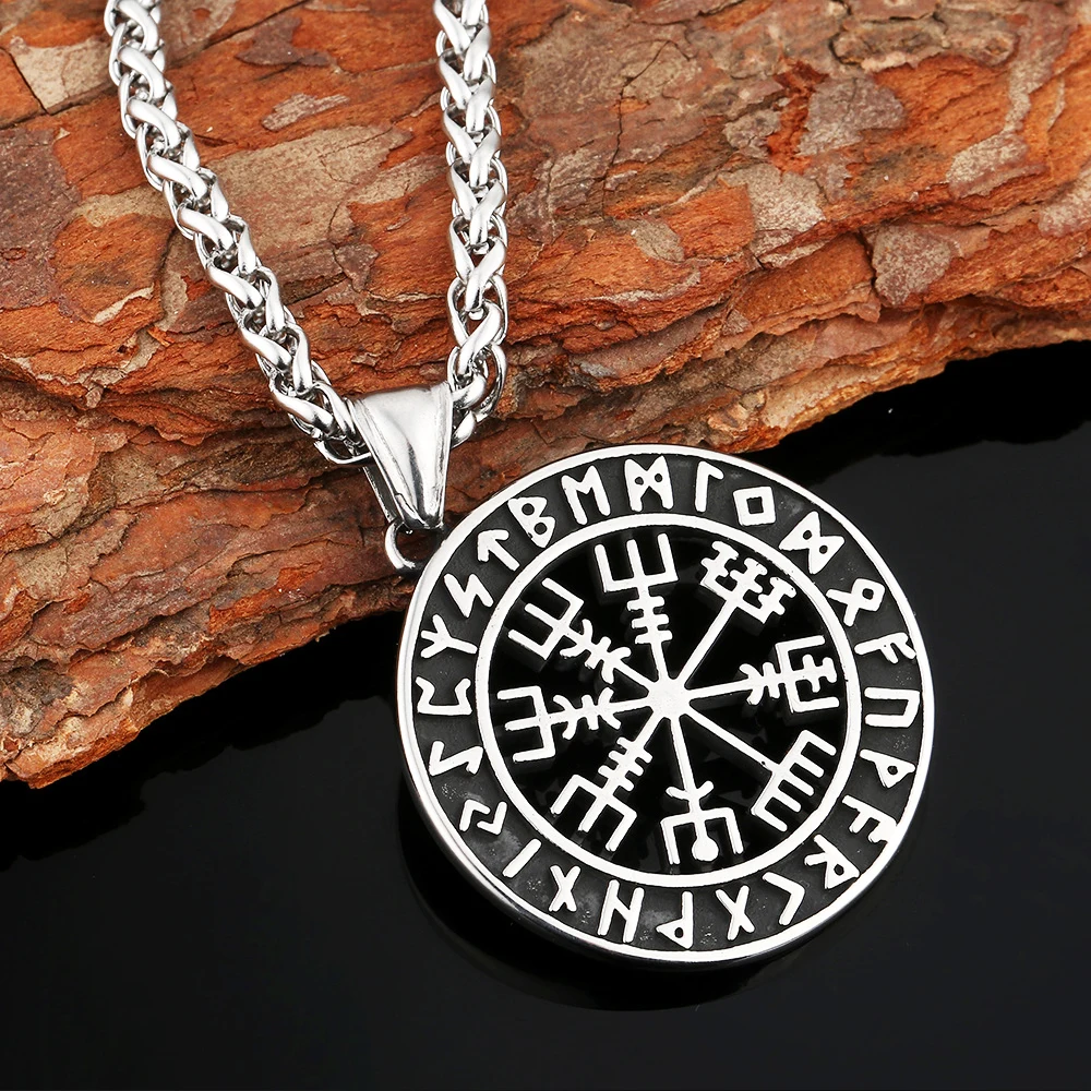 

Vintage Stainless Steel Viking Compass Necklace Pendant Men Nordic Ethnic Belief Viking Odin Rune Pendant Amulet Jewelry Gift