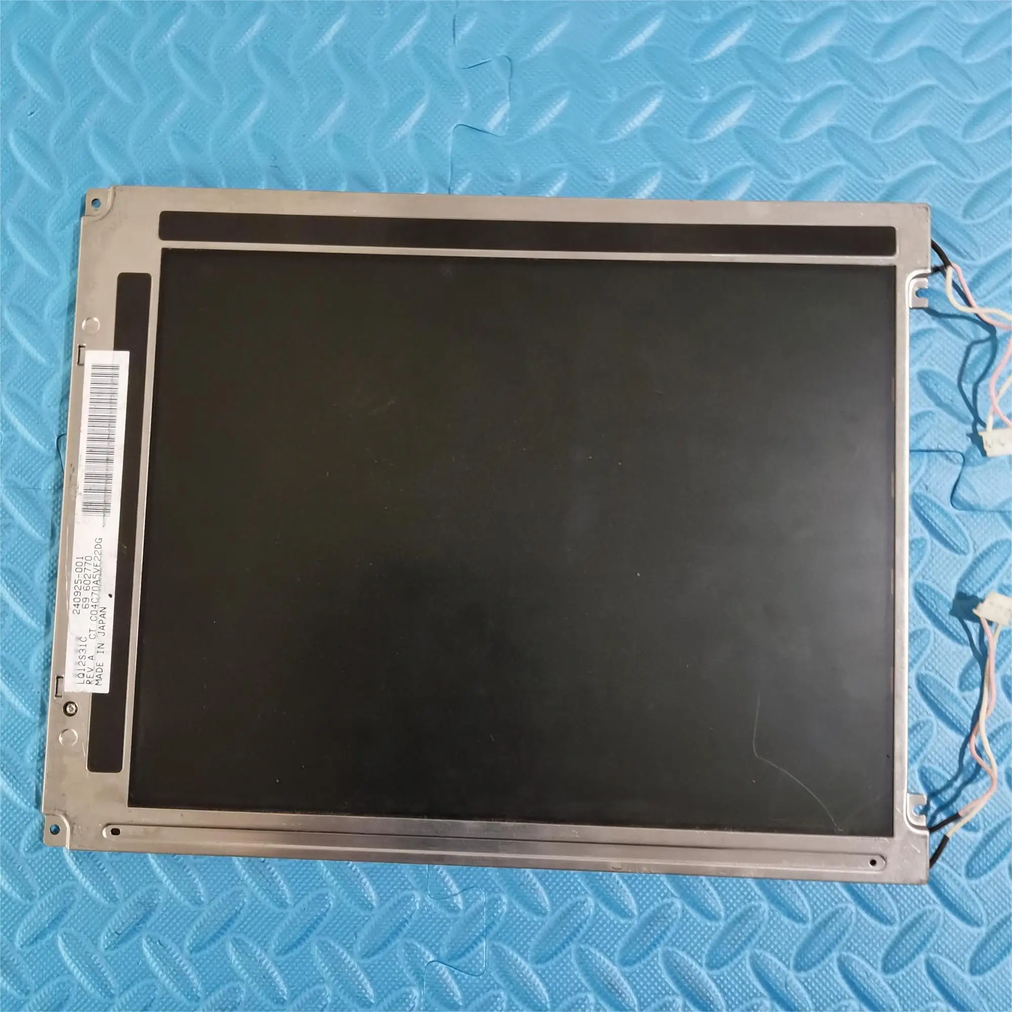 

100% original 12.1-inch LQ12S31C LCD display screen