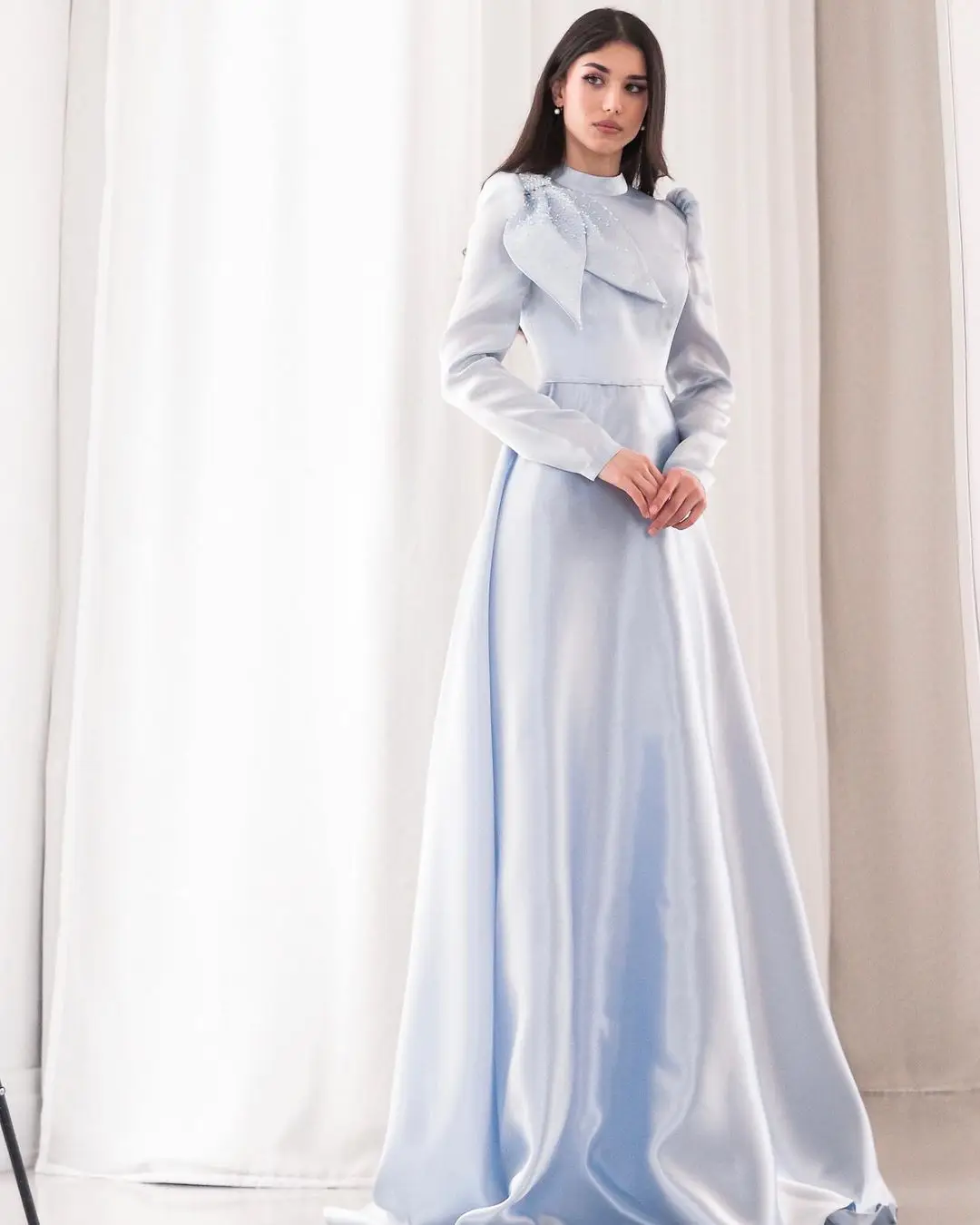 

Formal Occasion Dresses Light Blue Saudi Arabia Women's Prom Dresses O-Neck Beadings Floor Length Evening Gowns
