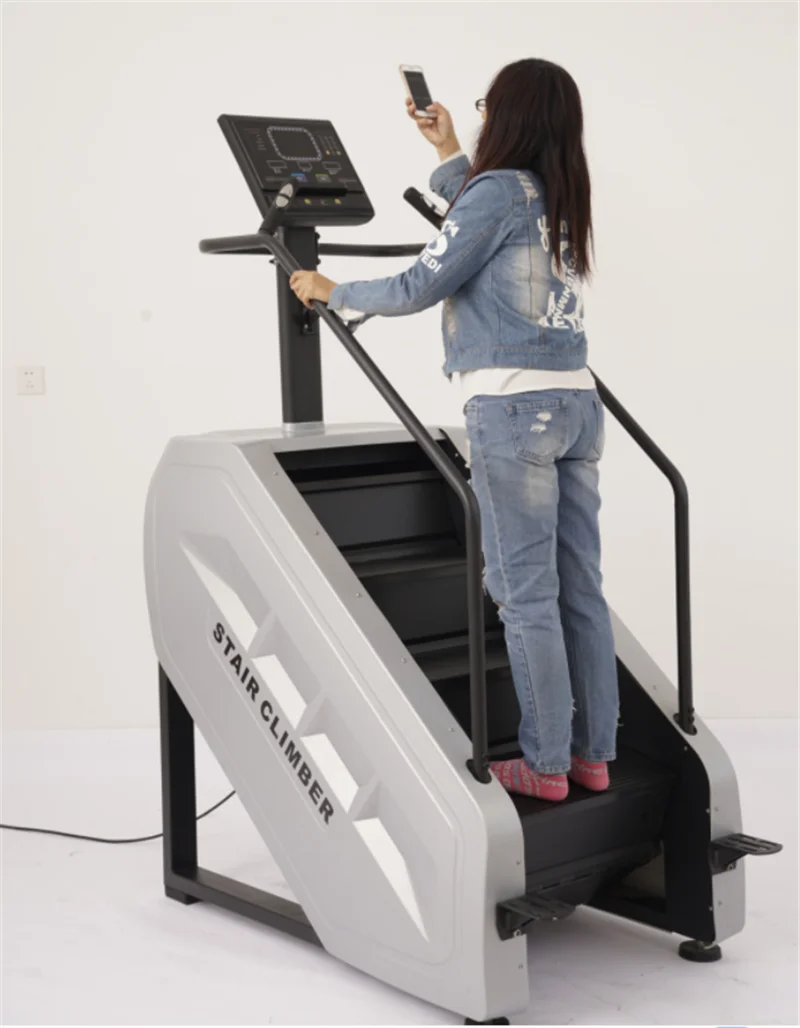 Вертикальный тренажер для кардио-упражнений тренажерного зала лестницы