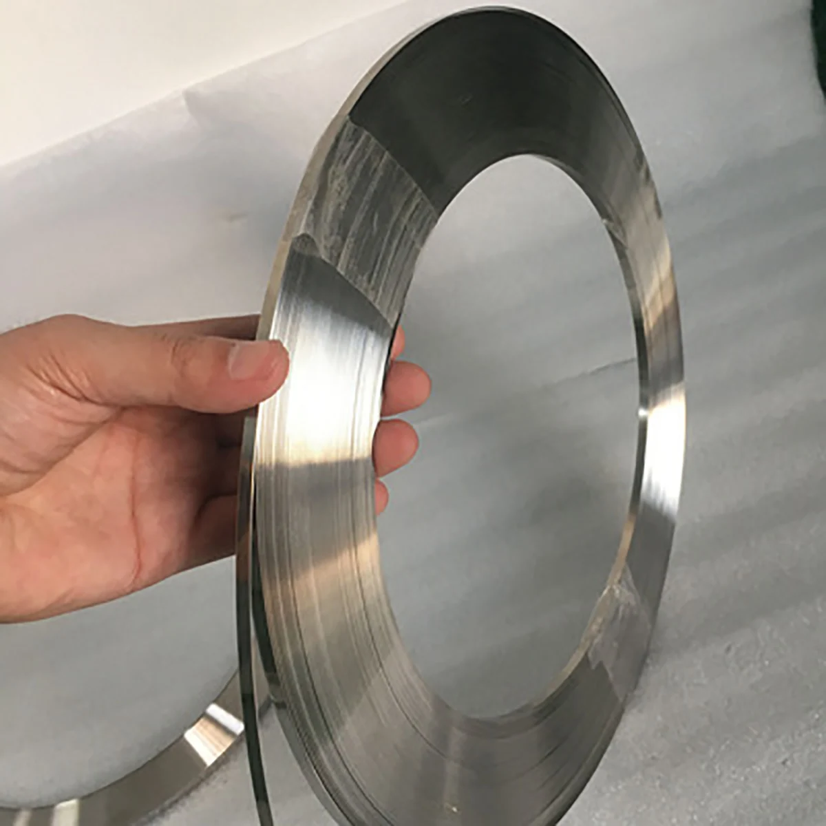 

1 Meter Width 10mm High Elasticity 301 Stainless Steel Narrow Foil Strip Roll Thick 0.7mm 0.8mm 0.9mm 1mm