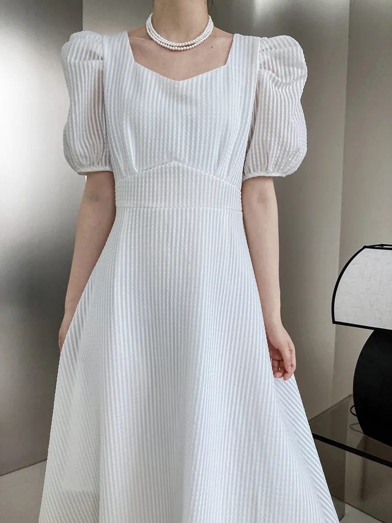 

Texture Bubble Sleeve Waist Closing Square Collar Dress White Black Summer Elegant Short Sleeve Big Swing Women Maxi Dress