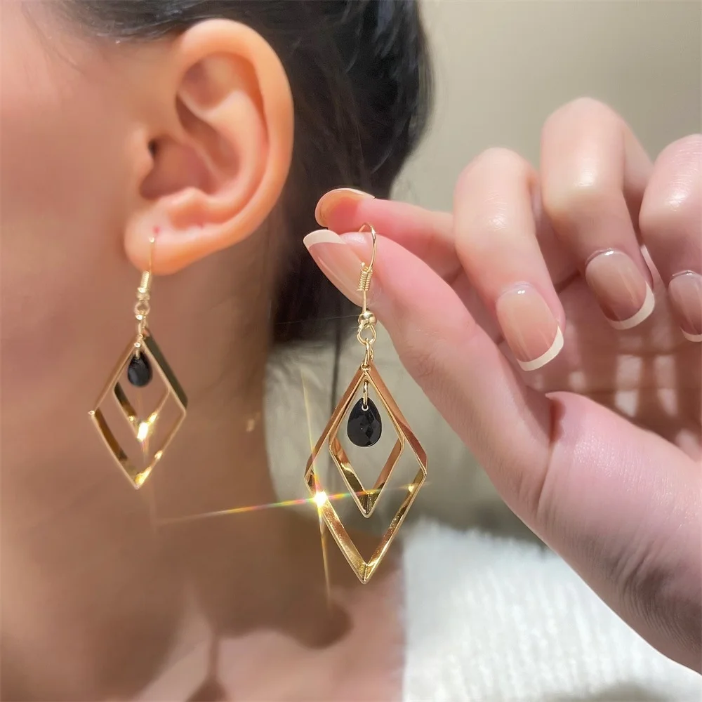

Diamond Earrings Black Rhinestone Pendant Hollow Square Earrings Ins Fashion Personality Earrings Fashion Jewelry Gifs Women