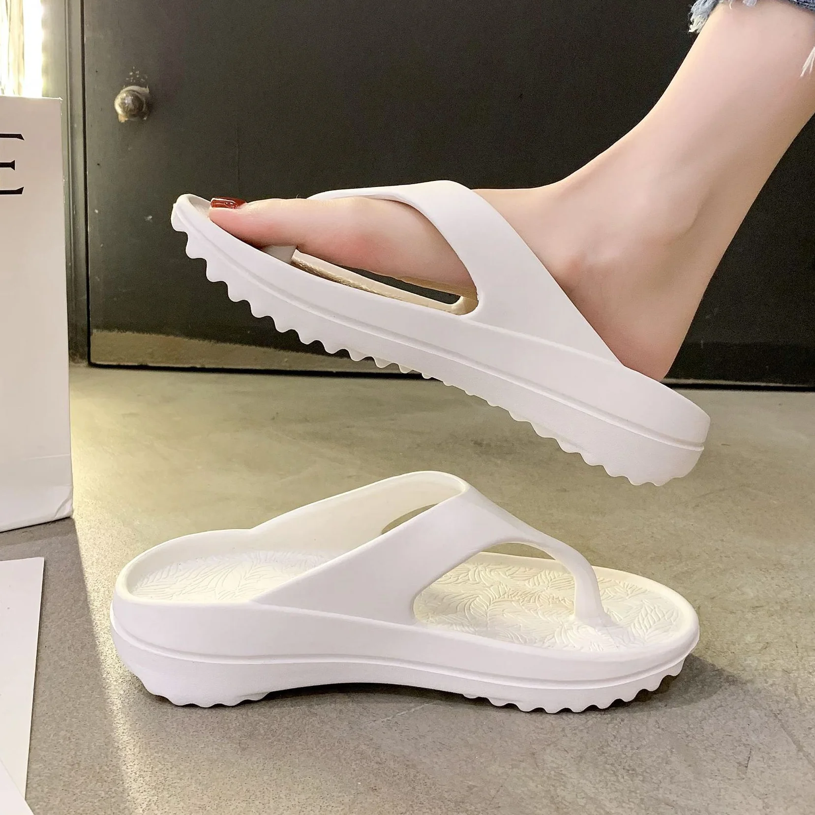 Women Heightening Platform White Flip-Flops Men Summer Leisure Simple Slides Couple Outdoor Sandals Soft Thick-soled Beach Shoes