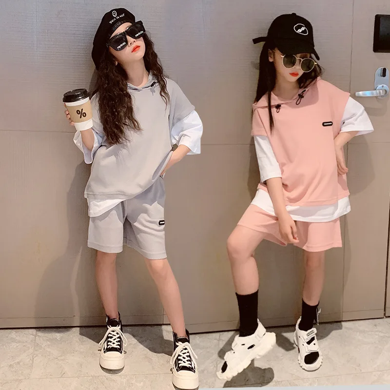 

Костюм детский летний из свитшота с коротким рукавом и шортов