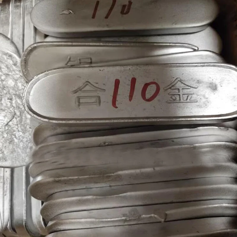 Слиток из оловянного сплава 47 58 70 80 90 92 95 100 110 125 138 152 180 199 217 243 градусов низкая