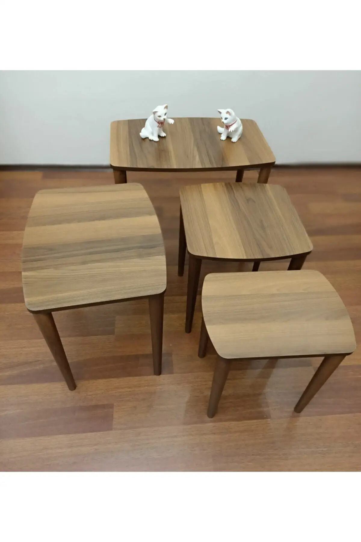 

Modern Walnut Color Telwe Series 4'l Zigon Coffee table Pad coffe table