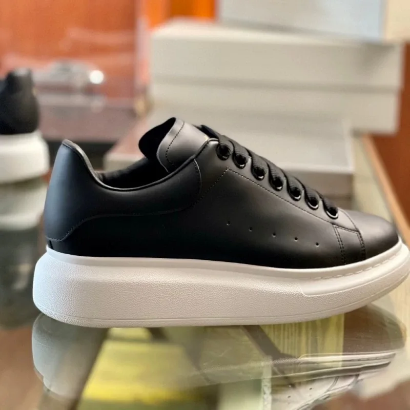 Высококачественные маленькие белые туфли мужская обувь толстая подошва внутри