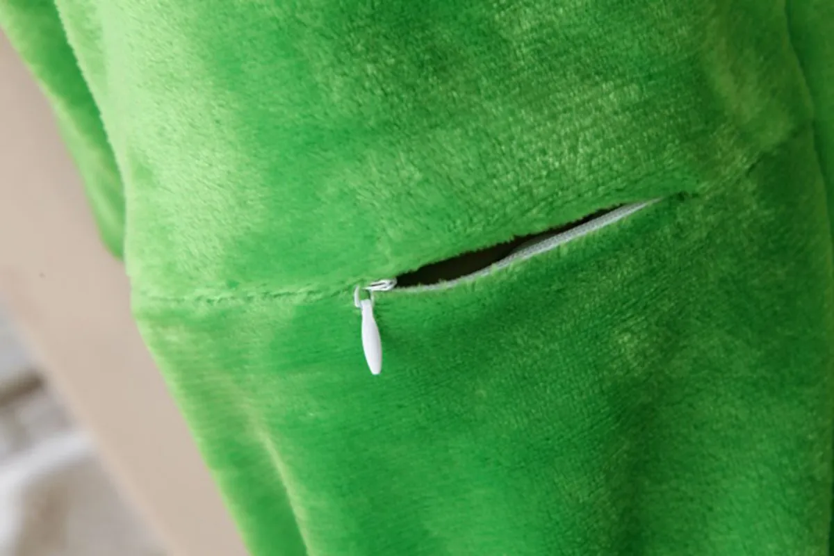 Unisex Winter Animal One-Piece Pajamas Sets Warm Frog Pattern With Zip Fastener Length To The Floor Cute Comfortable Cosplay