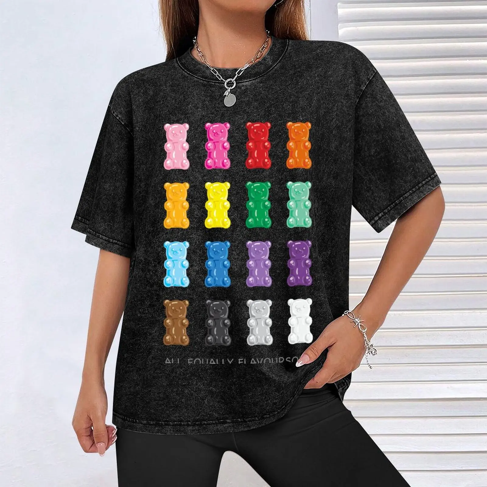 Футболка с мармеладными мишками Equality черным фоном подарки для парня заготовки