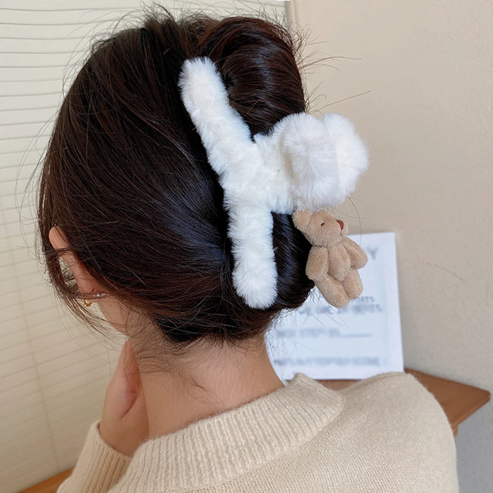 

Korean Style Plush Hair Clip Women Warm Cartoon Hair Claw Clip Hair Claws Small Furry Faux Fur Hairpins Barrettes Shark Clips