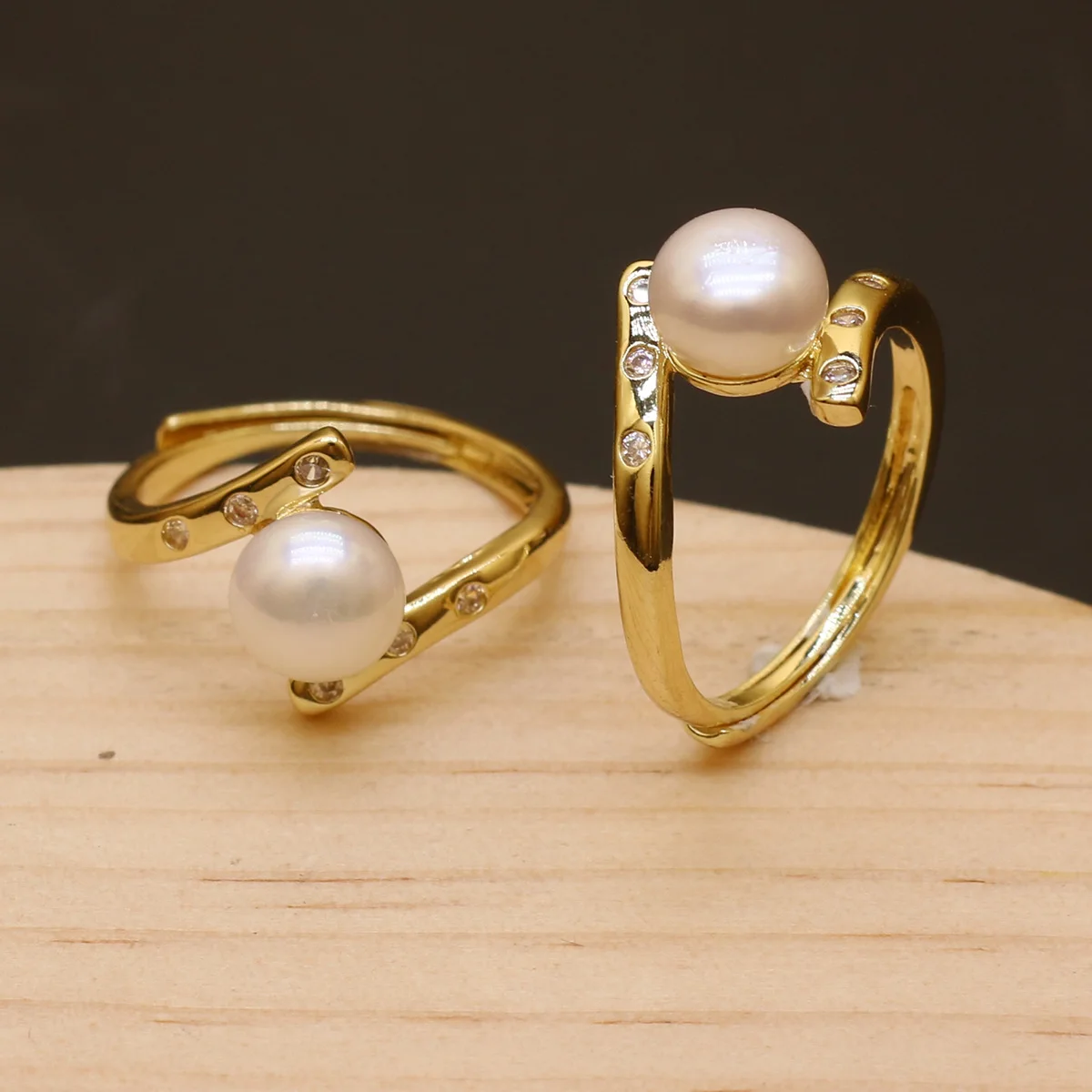 

1pc Natural Freshwater Pearl Finger Rings Gold Color Zinc Alloy Open Ring for Women Fashion Engagement Party Jewelry Gifts