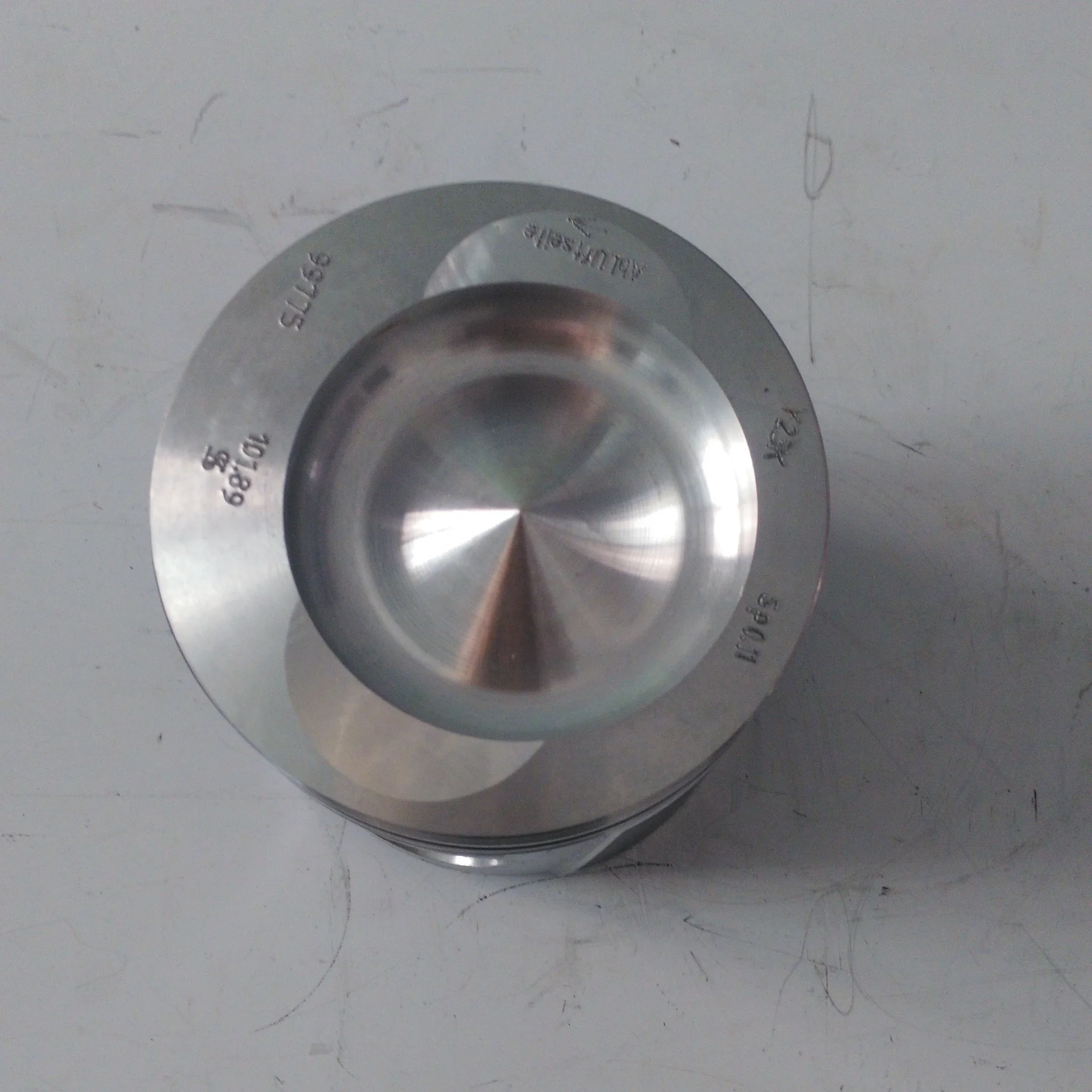 Дизельный поршень 04235280 Для Deutz BF4L 914