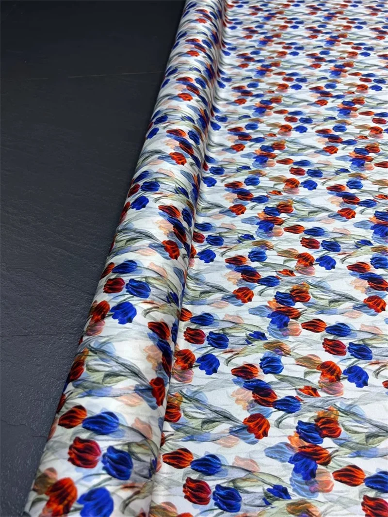 Яркий тюльпан летняя мягкая гладкая эластичная нить атласная