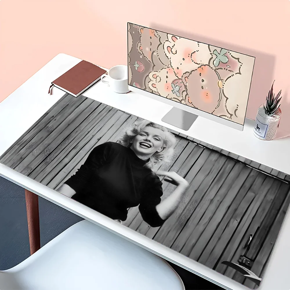 1pc famous M-Marilyns M-Monroes Non-slip Mouse Pad Suitable For Office Computers Laptops E-sports Game Desk Mats XXL Keyboard