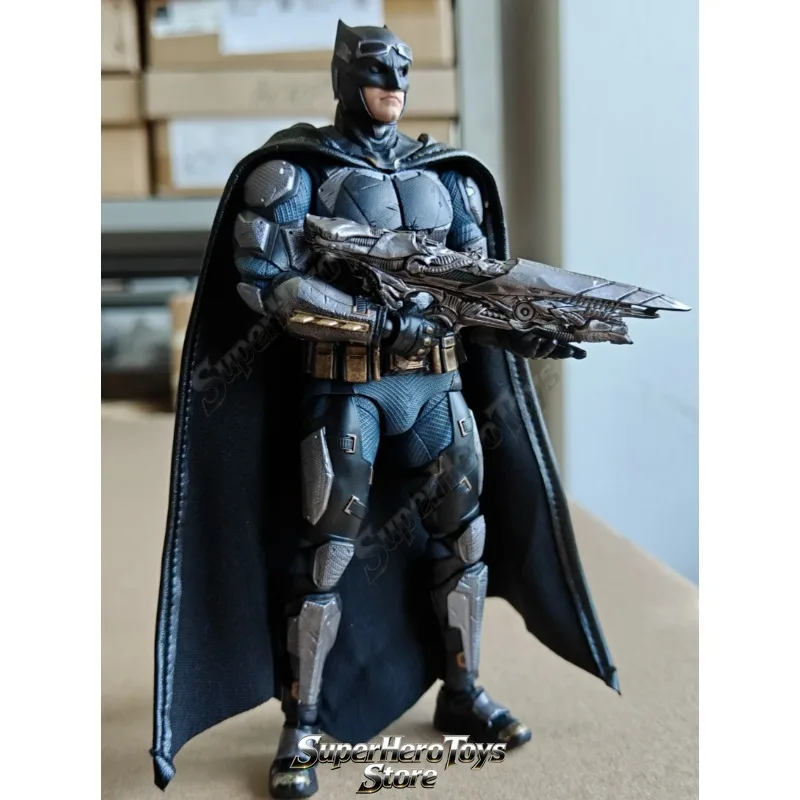 Фото В наличии MAFEX Бэтмен №. 272 ​ ​ Тактическая броня Бэтмена №. 260 № 270 (Лига Справедливости: издание Зака Снайдера) Фигурка №4
