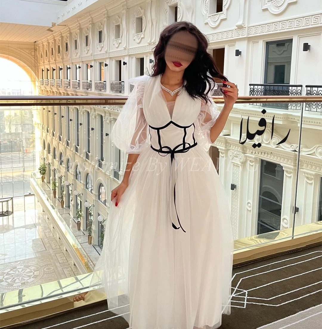 

Белое Тюлевое платье для выпускного а-силуэта с длинным рукавом и V-образным вырезом, платье в пол для выпускного вечера в Саудовской Аравии, вечернее платье