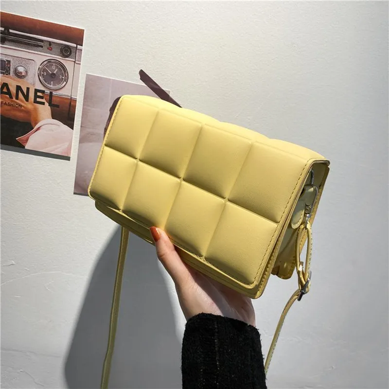 

2022 Fashion Solid Color Fashion Shoulder Handbags Female Travel Messenger Bag Plaid Small PU Leather Crossbody Bags for Women