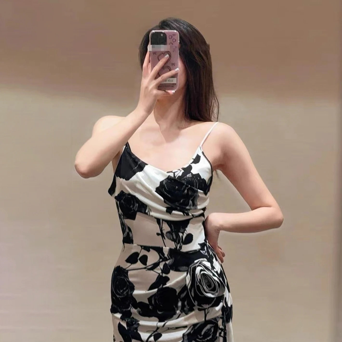 Женское летнее модное черно-белое платье NIGO с принтом роз и круглым вырезом на