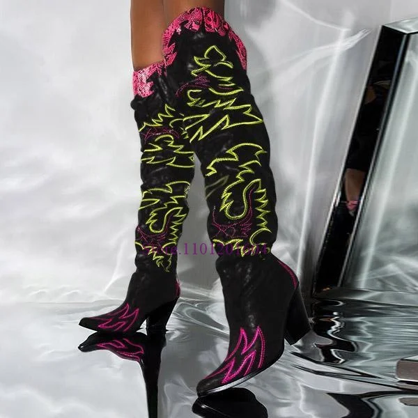 

New Winter Pointed Toe Thick Short Heel Tapered Snake Pattern Black White Color Matching Large Size Chelsea Knee Boots Women